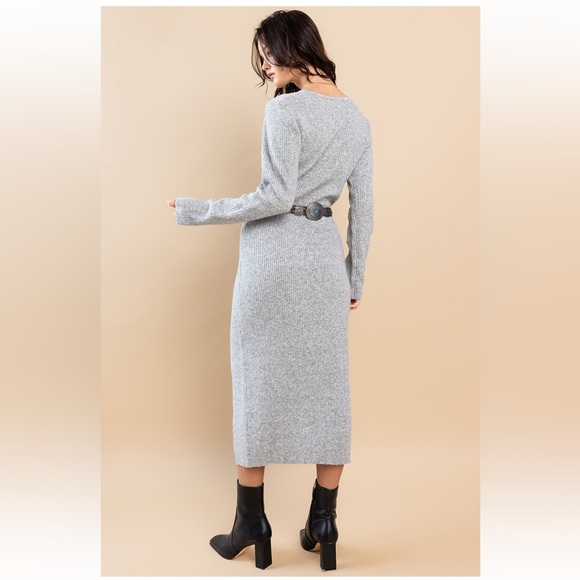 35 Fabulous Sweater Midi Dress With Side Slit - Picture 5 of 6